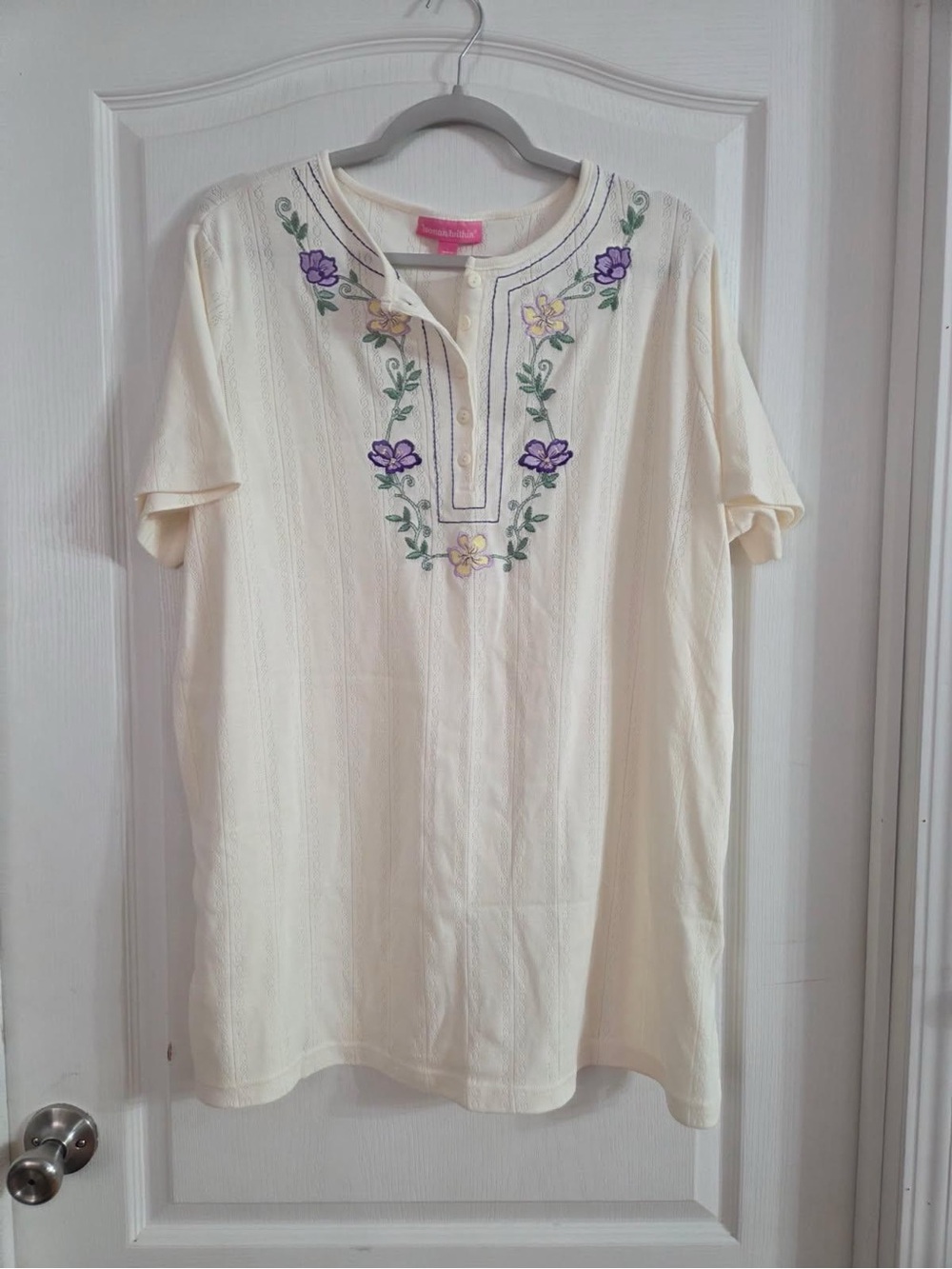 Woman Within Cream Floral Embroidered Top Sz L. JY-77